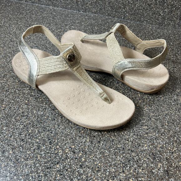 Vionic Women's 9.5 Gold Leather Slip On Thong Summer Comfort Casual Sandals Flat - Picture 4 of 11